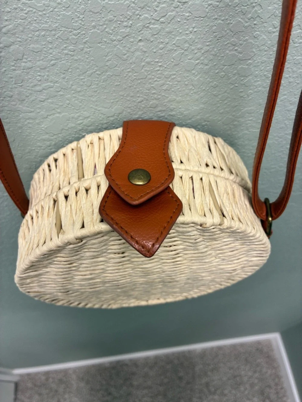 Round Woven rattan Crossbody Bag‎ with Tan Strap